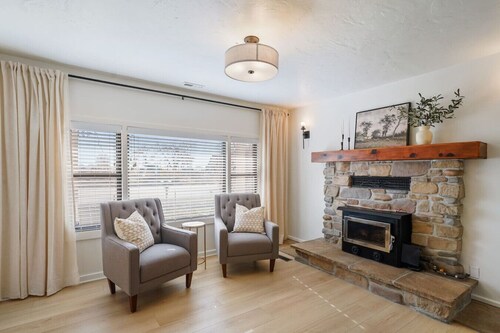 Family-Friendly 4BR Provo Home Close to Provo Airport