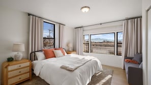 4 bedrooms, WiFi, bed sheets