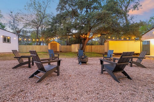 Austin Villa | 3BR Stay | Sleeps 6 | Pet-Friendly