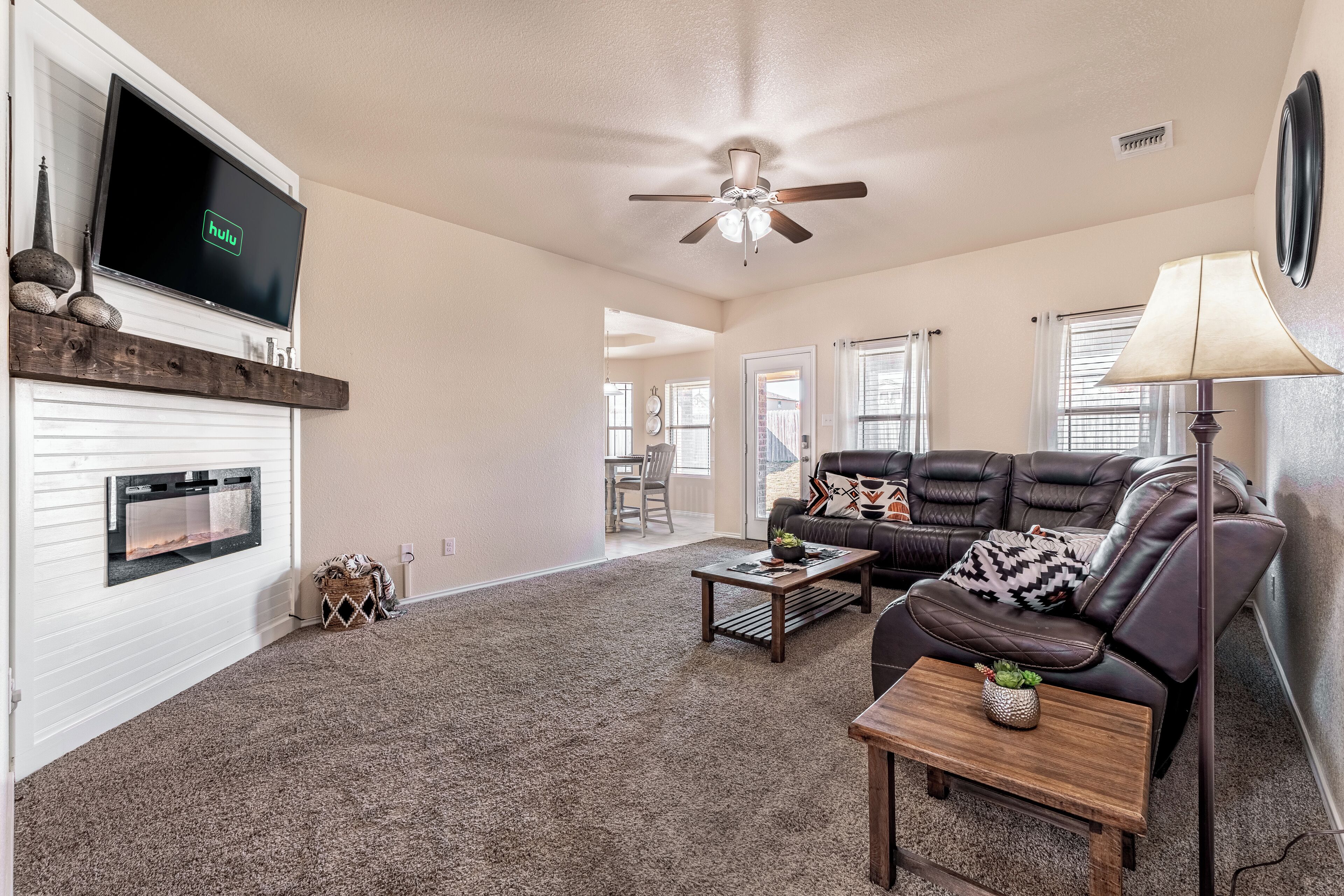 Smart TV, fireplace, computer monitors