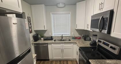 . Central to OLOL hospital 5 mins. Perkins Rowe Shopping 6 mins, LSU 15 mins..