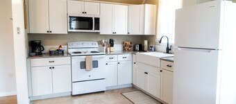 Charming Getaway in Comfort, TX - Relax, Recharge, Explore - Texas Wine Country