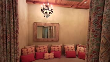 1 behandlingsrom og massasje