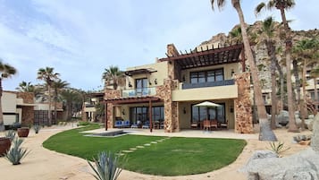 Luksusvilla, 2 soverom, terrasse, havutsikt | Utsikt fra rommet