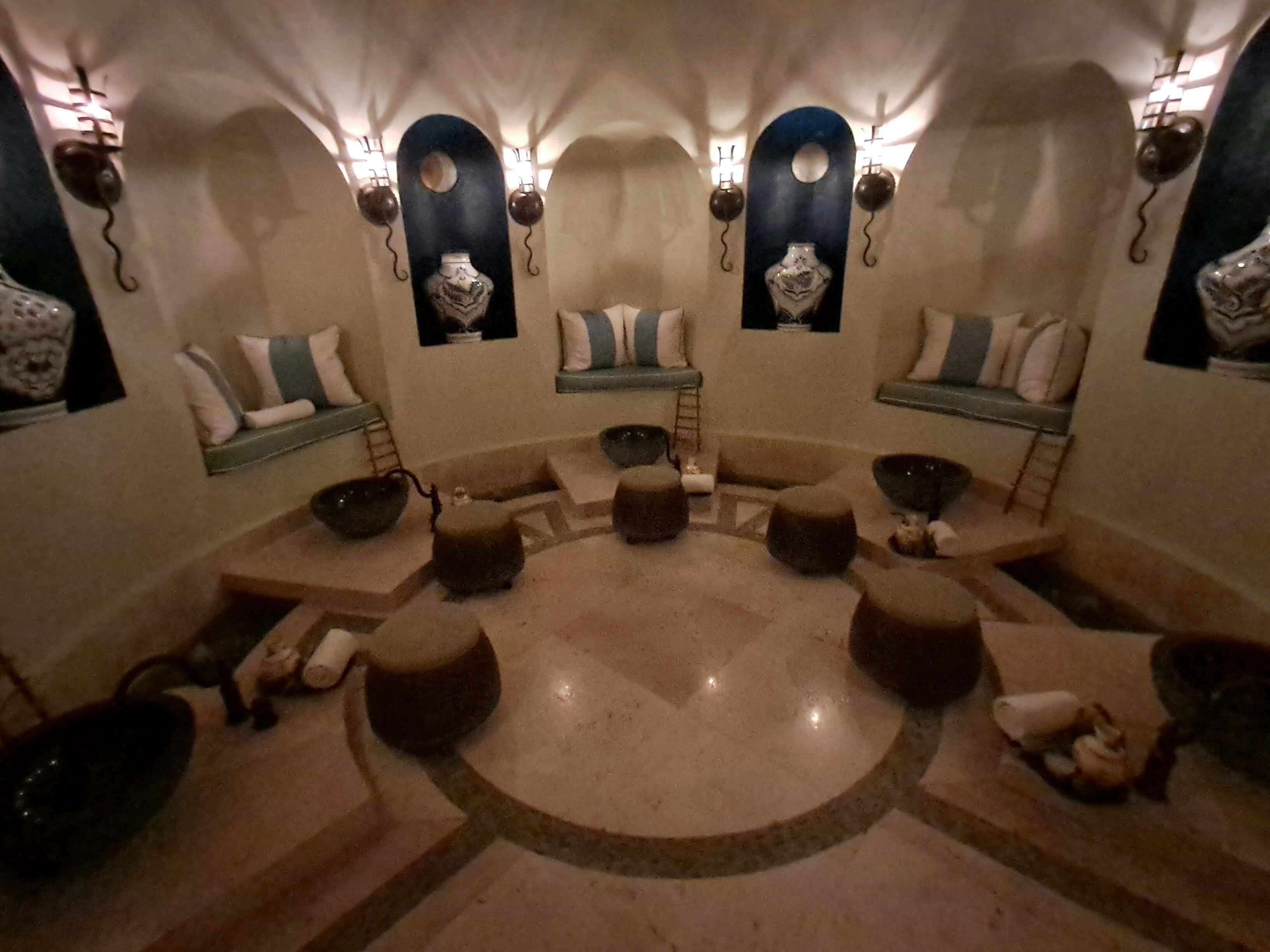 1 sala de tratamientos, masajes