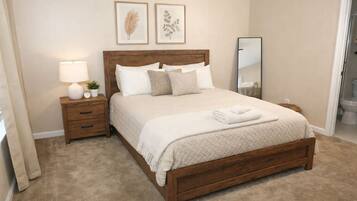 3 soverom, strykejern/-brett, wi-fi og sengetøy