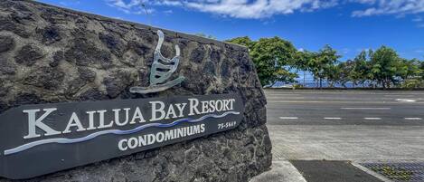 Condo, 2 Queen Beds (Kailua Bay Resort#4-306) | Property grounds