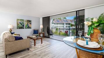 Condo, 1 King Bed with Sofa bed (Kona Alii#211) | Living area