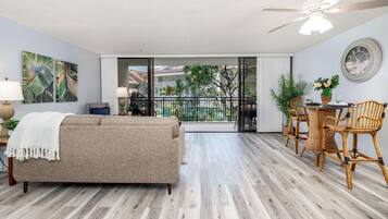 Condo, 1 King Bed with Sofa bed (Kona Alii#211) | Living area