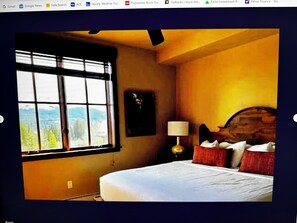 2 عدّة غرف نوم ومكواة/لوح كي وواي فاي وملاءات أسرّة