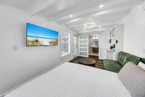 House, Multiple Beds (Tiki Palms Paradise) | 4 bedrooms - Tiki Palms Paradise (Panama City Beach)