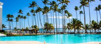 3-bedroom 3- Bath Beachfront Paradise apt in amazing Playa Juan Dolio with WiFi