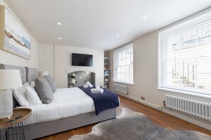 5 bedrooms, iron/ironing board, travel crib, free WiFi