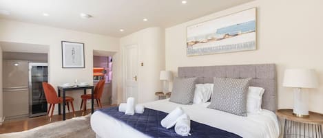 5 bedrooms, iron/ironing board, travel crib, free WiFi