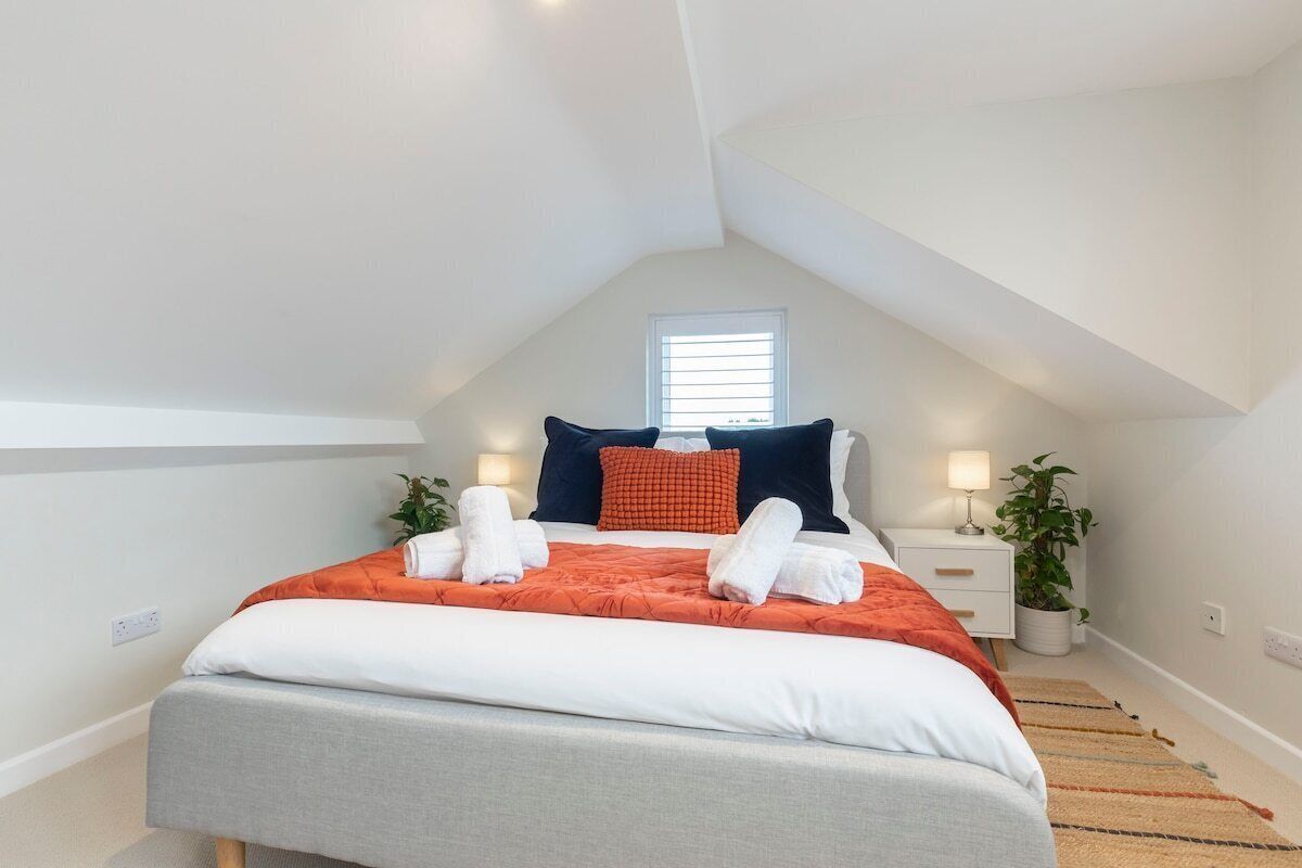 5 chambres, fer et planche à repasser, lit parapluie, Wi-Fi gratuit