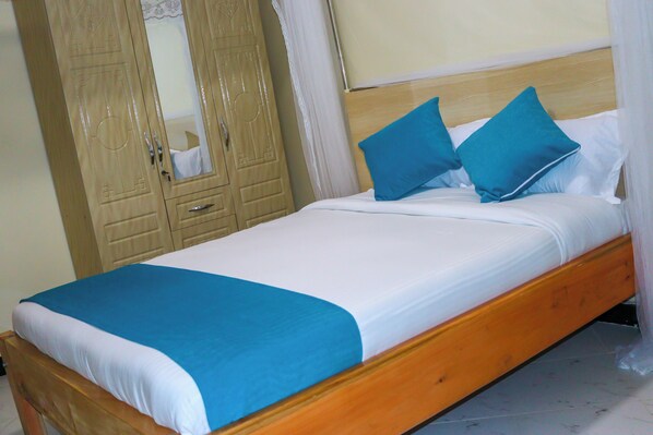 Suite, Balkon, Stadtblick | 1 Schlafzimmer, individuell dekoriert, individuell eingerichtet