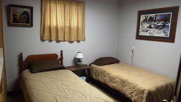 6 bedrooms, free WiFi, bed sheets, wheelchair access