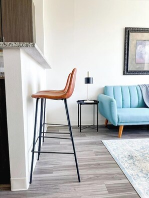 Smart TV - Sleepover | Elegant 1BD/1BA + Gym - Cincinnati (Cincinnati)