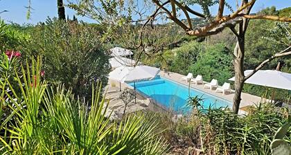 Le Mas du Soleil in Les Issambres / Golf de Saint Tropez.