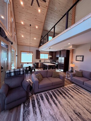 Smart TV, fireplace, stereo