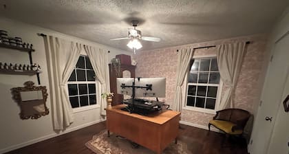 2-bedroom house with office space with amenities for long or short term stay
