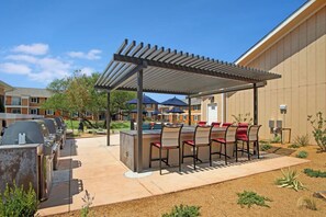 Outdoor dining - Sleepover | Enchanting 1BD/1BA + Balcony - OKC (Oklahoma City)