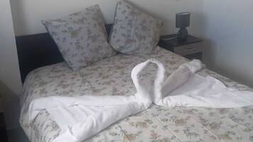 1 Schlafzimmer, Bügeleisen/Bügelbrett, kostenloses WLAN, Bettwäsche