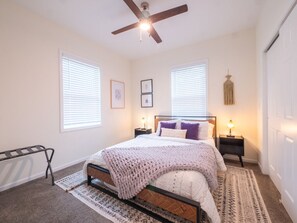 2 bedrooms, desk, iron/ironing board, travel cot