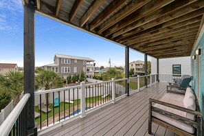 Property grounds - The Turquoise Turtle -Private Pool, Hot Tub, Ocean View, 2nd Row, 4BR, Kids Area (Carolina Beach)