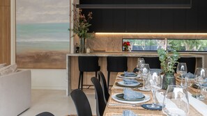 Unclassified image, 2 of 37, button