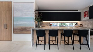 Fridge, microwave, stovetop, dishwasher - The Hudson with Heated Pool (Rye)