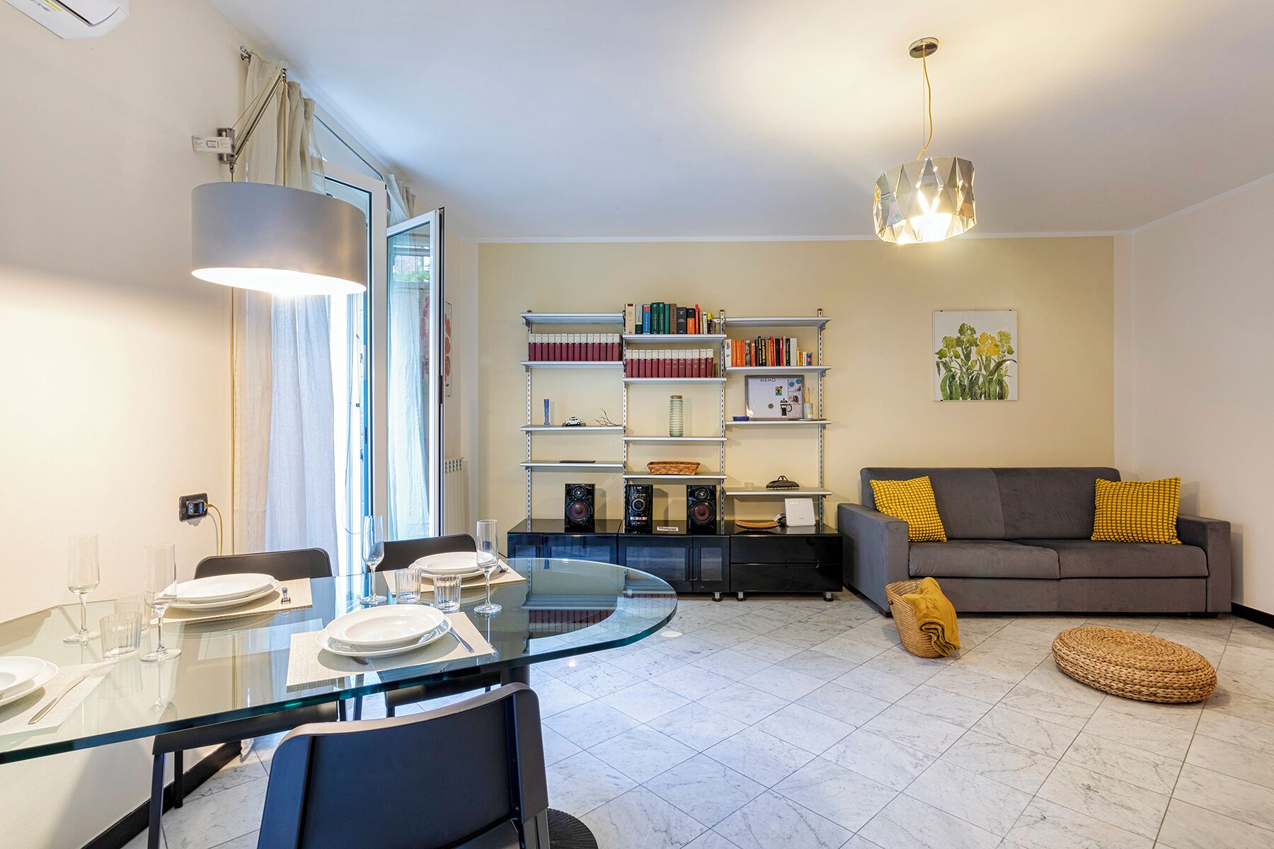 Appartement | Coin séjour | Télévision de 35 cm avec chaînes numériques