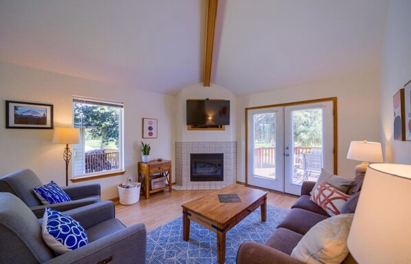 Smart-tv och eldstad