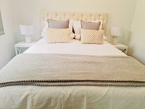 4 bedrooms, WiFi, bed sheets