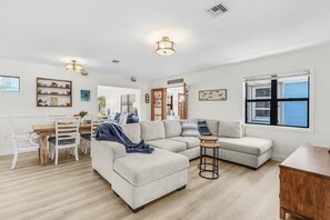 Smart TV - Gulf Access, Heated Pool & Spa, Tiki Hut - Roelens (Fort Myers Beach)