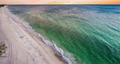 Lazy Loggerhead: Gulf Front! On the Beach! by Anna Maria Life Vacation Rentals