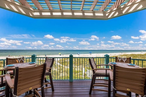 Lazy Loggerhead: Gulf Front! On the Beach! by Anna Maria Life Vacation Rentals