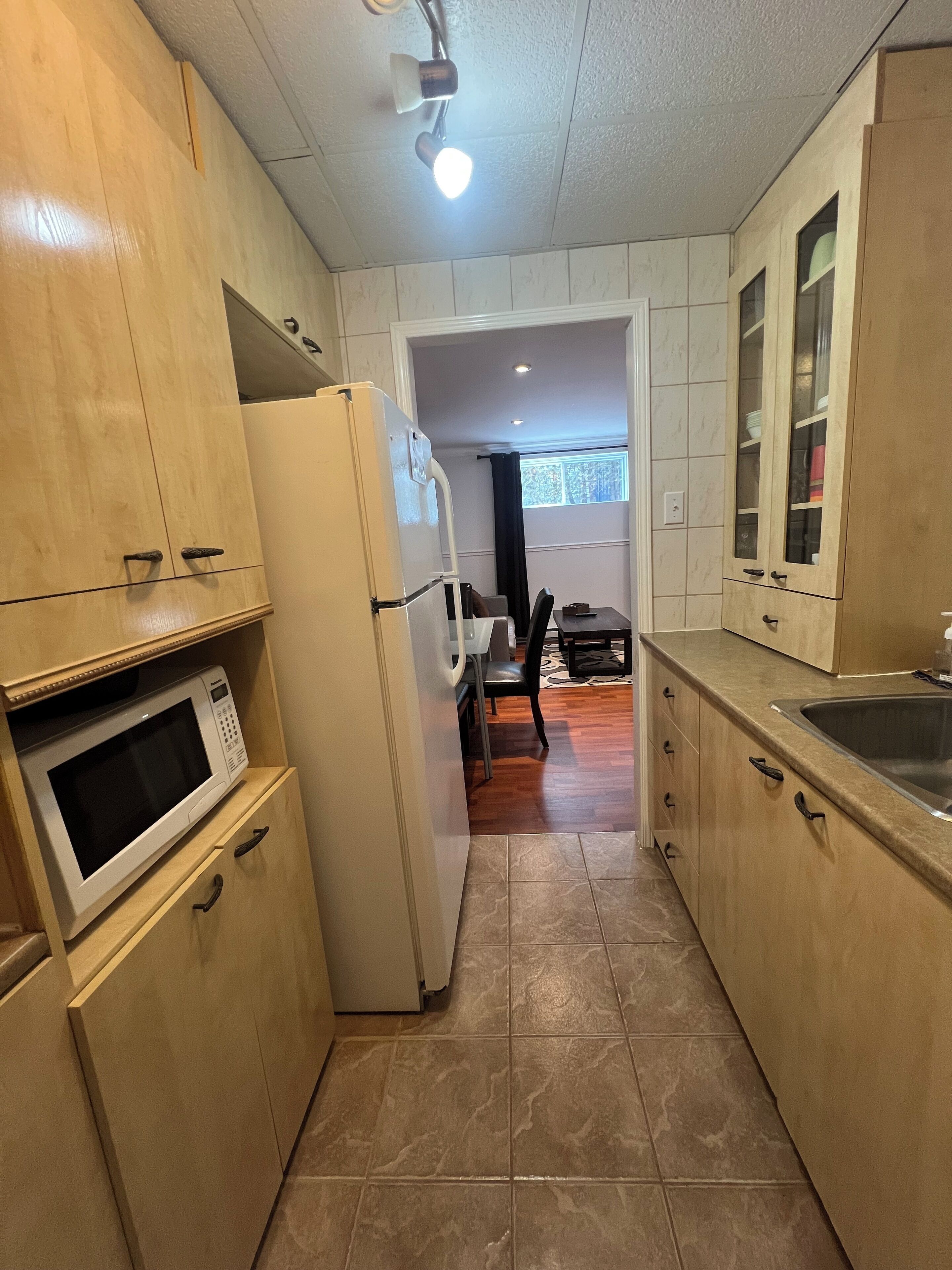 Fridge, microwave, coffee/tea maker, electric kettle