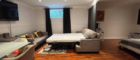 1 chambre, bureau, accĂšs au Wi-Fi (inclus), literie fournie
