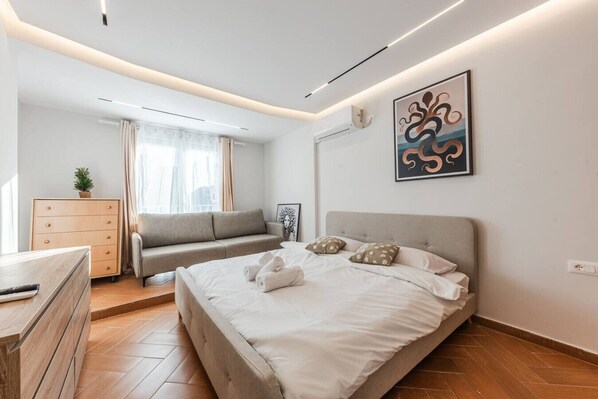 2 bedrooms, desk, iron/ironing board, free WiFi - Meduza Apartment by Kondo Stays (Tiranë)