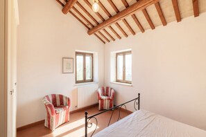 4 bedrooms, WiFi, bed sheets - Villa Francesca - Fermo, wonderful villa in the Marche hills (Petritoli)
