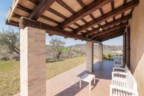 Terrace/patio - Villa Francesca - Fermo, wonderful villa in the Marche hills (Petritoli)