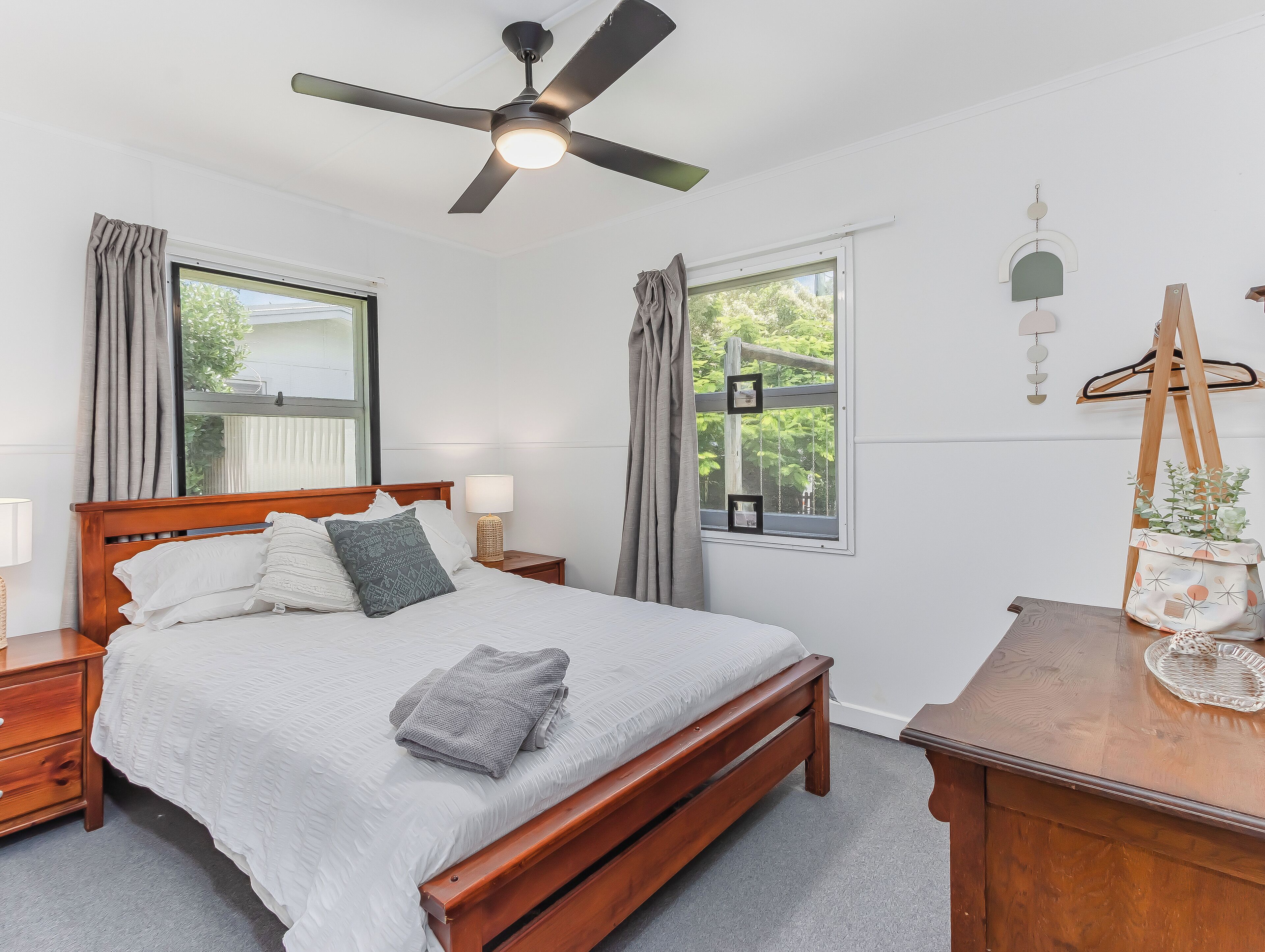 Cozy Pet Friendly Beach House | 3 bedrooms, iron/ironing board, cots/infant beds, free WiFi