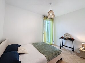 2 bedrooms, iron/ironing board, WiFi, bed sheets - Cosy apartment in joinville  (Joinville-le-Pont)
