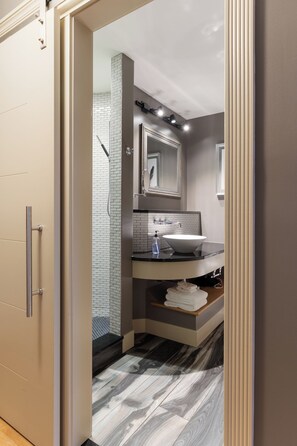 Shower, hair dryer, towels - Boutique MicroHotel Room on Downtown Mall: The Townsman: Poe Room (Charlottesville)