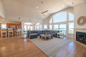 TV, stereo - C9703 12 BR 4X4 Oceanfront Luxury Retreat in Carova, Private Pool & Hot Tub  - Prices Reduced!! (Carova Beach)