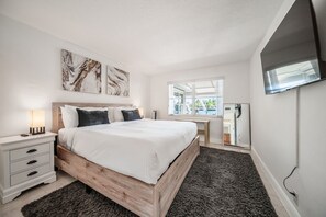 3 bedrooms, desk, iron/ironing board, free WiFi - 406 Managed by Brampton Park (Pompano Beach)