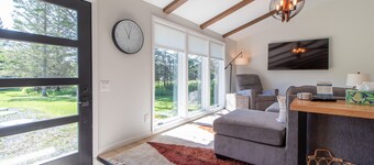 North Shore Gateway | A Luxurious Cabin Retreat