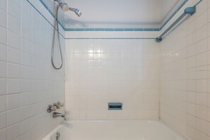 Toallas y papel de baño 