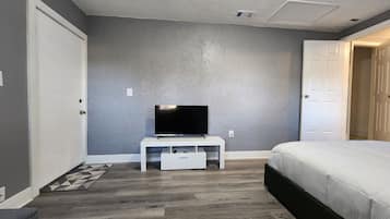 1 chambre, fer et planche à repasser, Wi-Fi, draps fournis